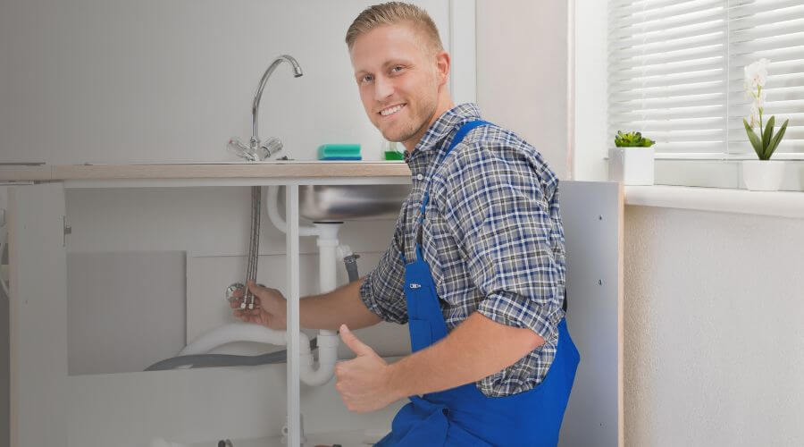 Expert burst pipe repair services in Arthur, IL